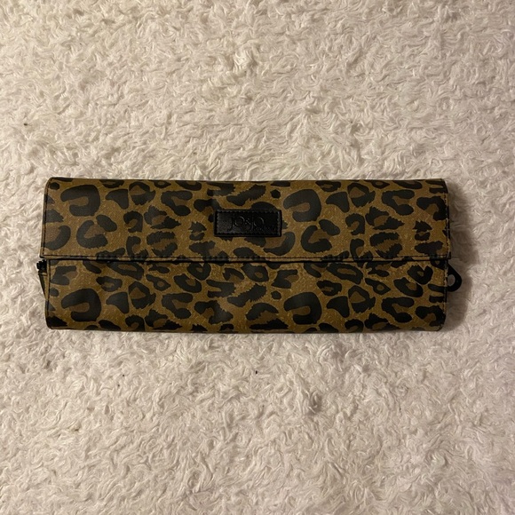 Jo & Jo Flat Iron Case - Picture 1 of 6